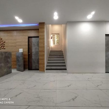 Oyo 80228 Hotel Richa Halol Экстерьер фото